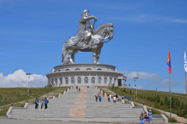 Dschingstkhan-Denkmal